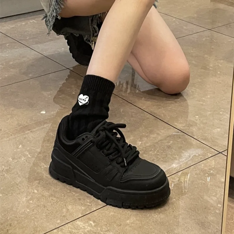 BINGO DUCK Skateboard Shoes Women's Black-1