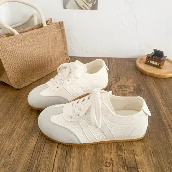 JimiXiong Lightweight Low Top Skateboard Shoes Women's