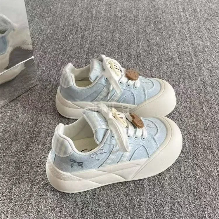 BINGO DUCK Slip Resistant And Breathable Low Top Skateboard Shoes Women's Sky Blue-3