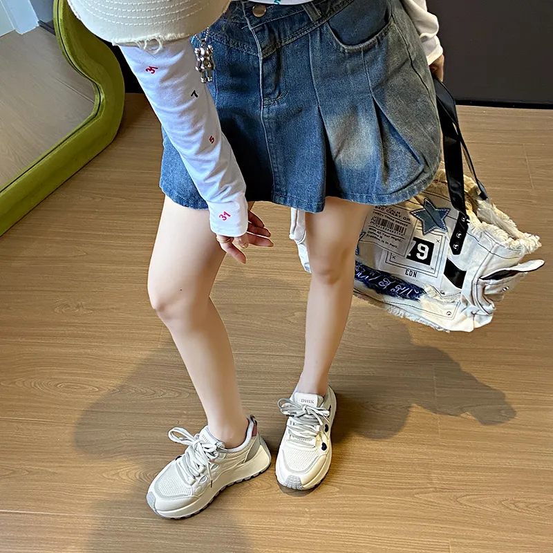 BINGO DUCK Coverage Low Top Chunky Sneakers Women's-10