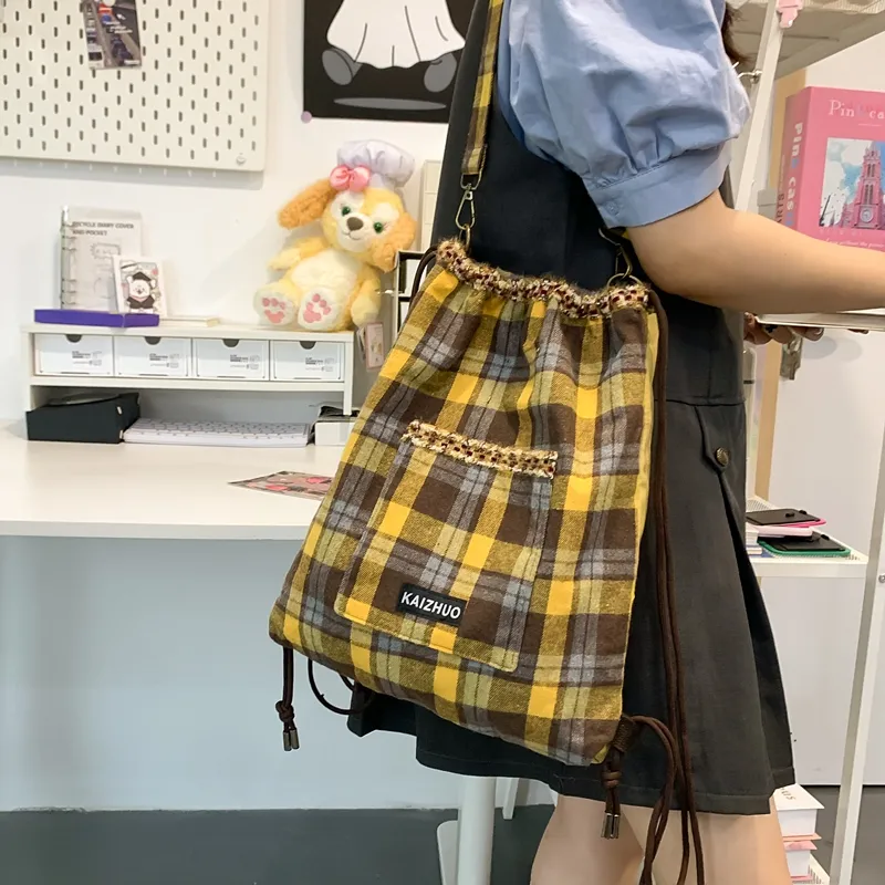 Alcohol dragon Crossbody Bags Yellow-8