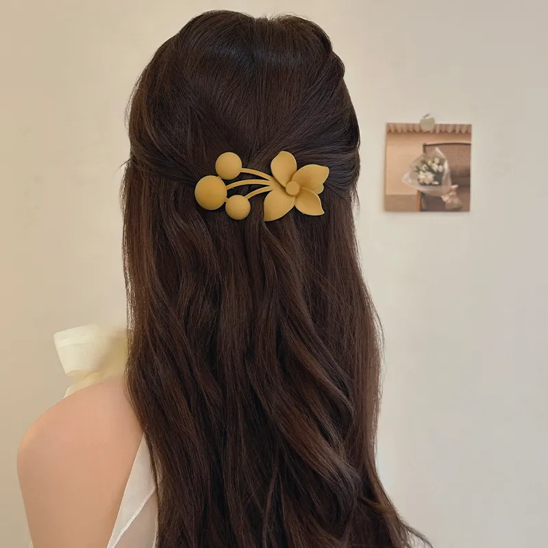 Like A Dream Acrylic Hair Clips Women's-11