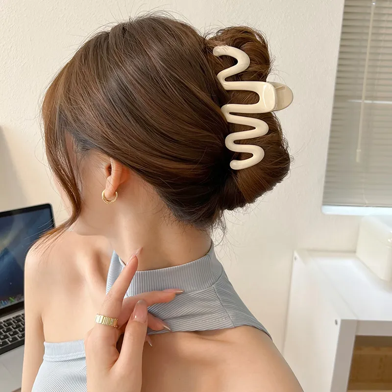 Like A Dream Acrylic Hair Clips Women's-10