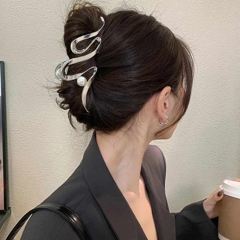 Like A Dream Unique Metal Plate Claw Clip Everyday Commute Versatile Hair Accessory Hair Clip Women's Multiple Colors-13