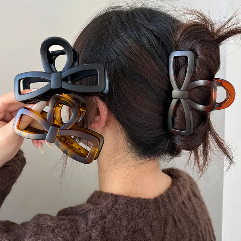 Like A Dream Acrylic Hair Clips Women's-11