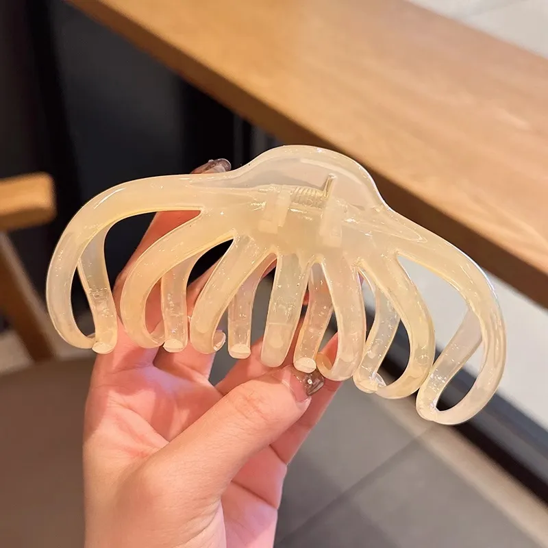 Like A Dream Acrylic Hair Clips Women's-11