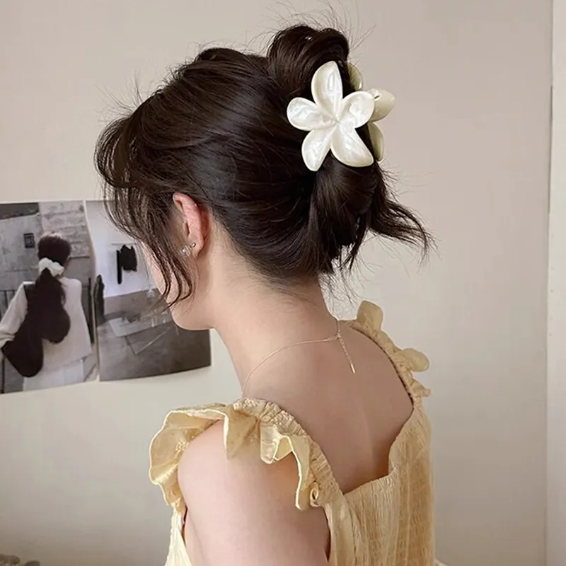 Like A Dream Acrylic Hair Clips Women's-5