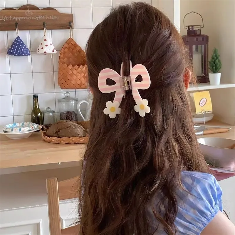 Like A Dream Acrylic Hair Claw Clip Hair Accessory Women's-9