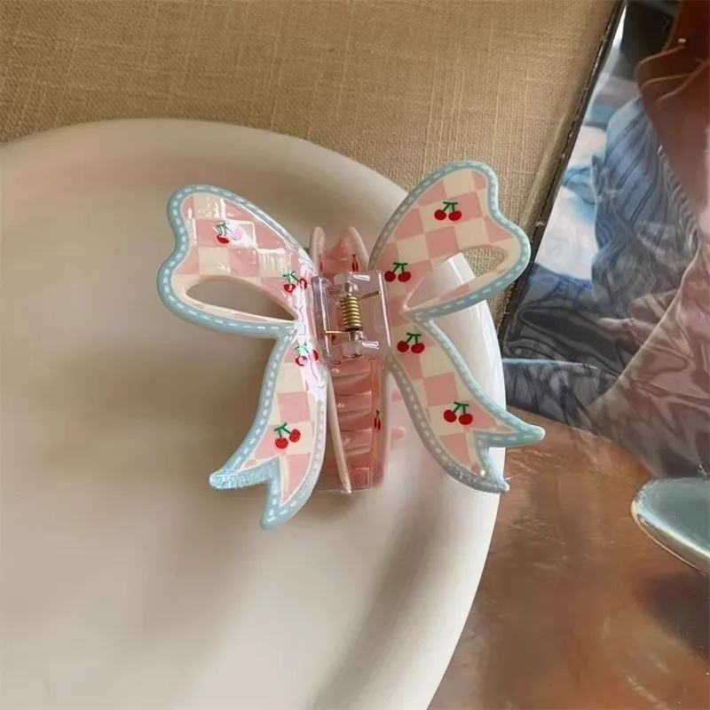 Like A Dream Acrylic Hair Claw Clip Hair Accessory Women's-4