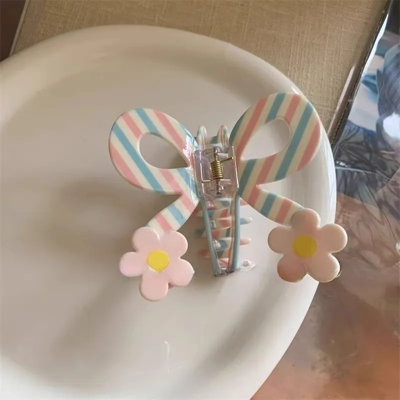 Like A Dream Acrylic Hair Claw Clip Hair Accessory Women's-13