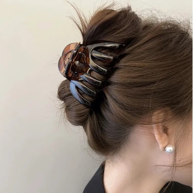 Like A Dream Acrylic Hair Clips Women's-8