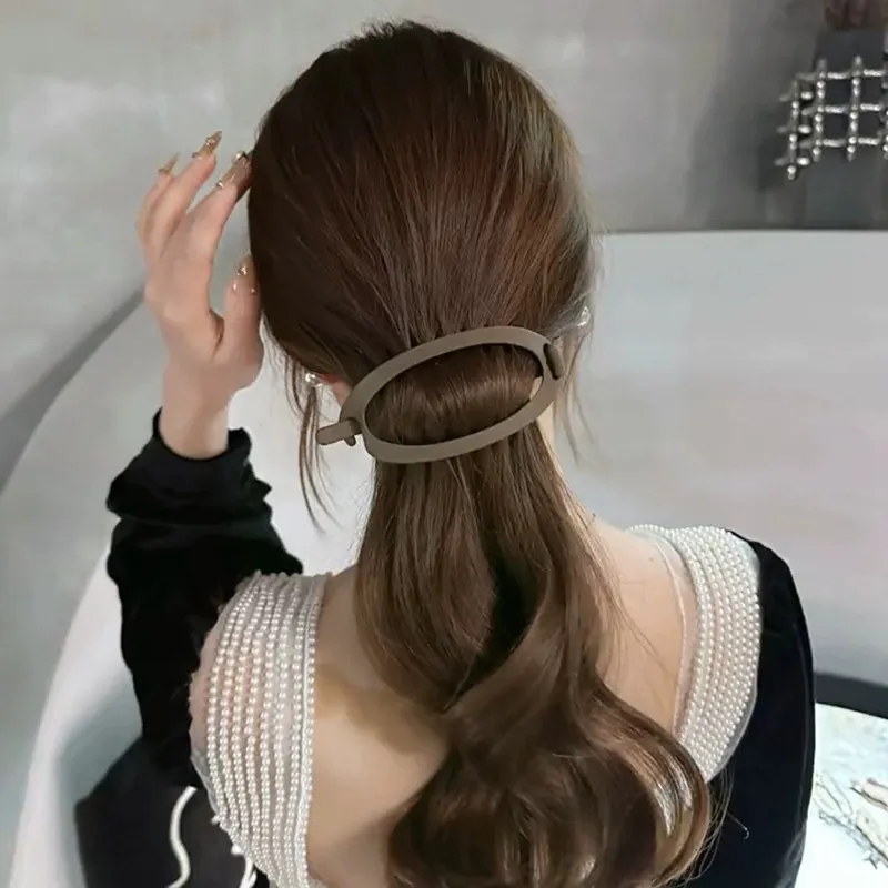 Like A Dream Acrylic Hair Clips Women's-11