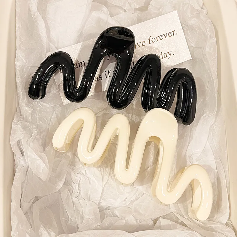 Like A Dream Acrylic Hair Clips Women's-12