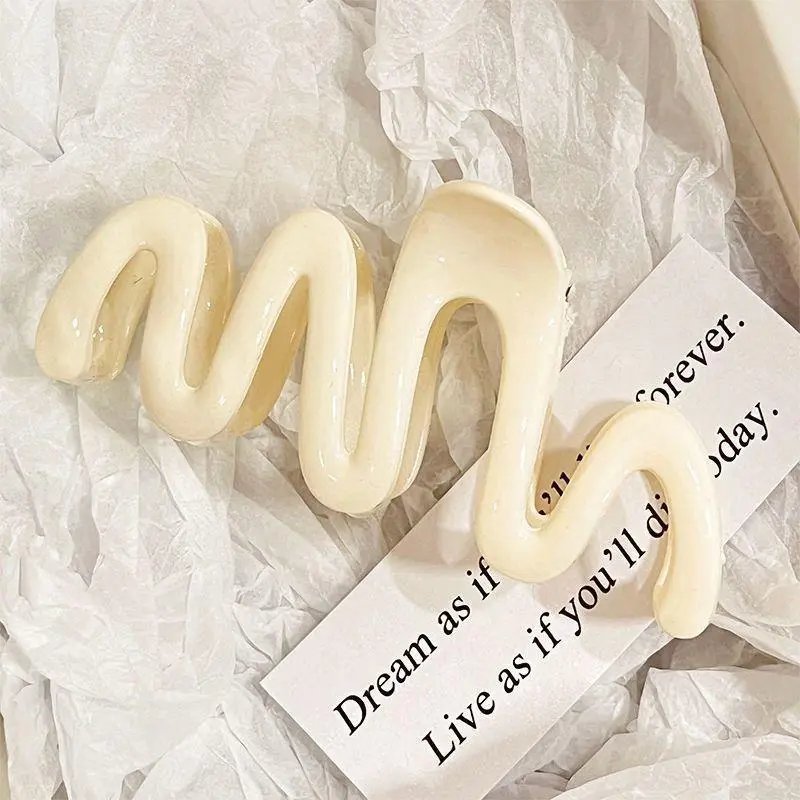 Like A Dream Acrylic Hair Clips Women's-9