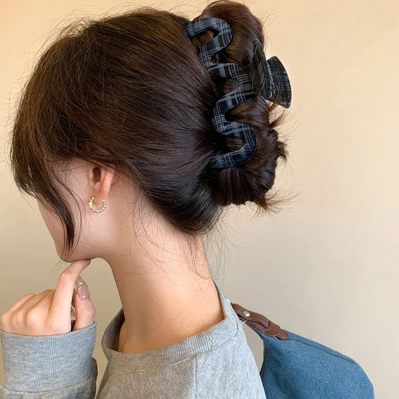 Like A Dream Acrylic Hair Clips Women's-2