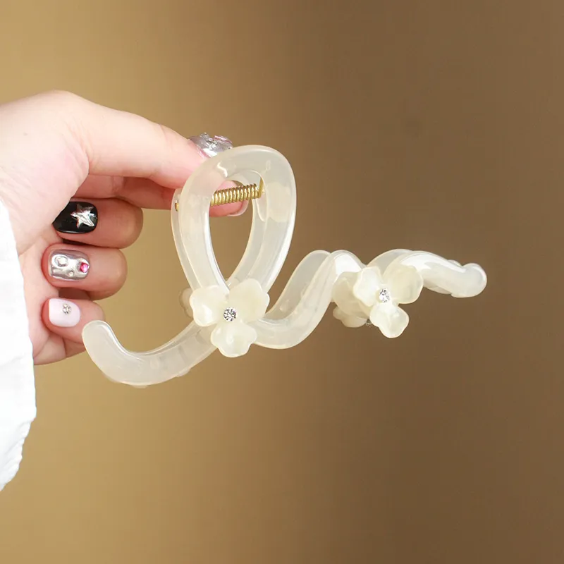 Like A Dream Acrylic Hair Clips Women's-5