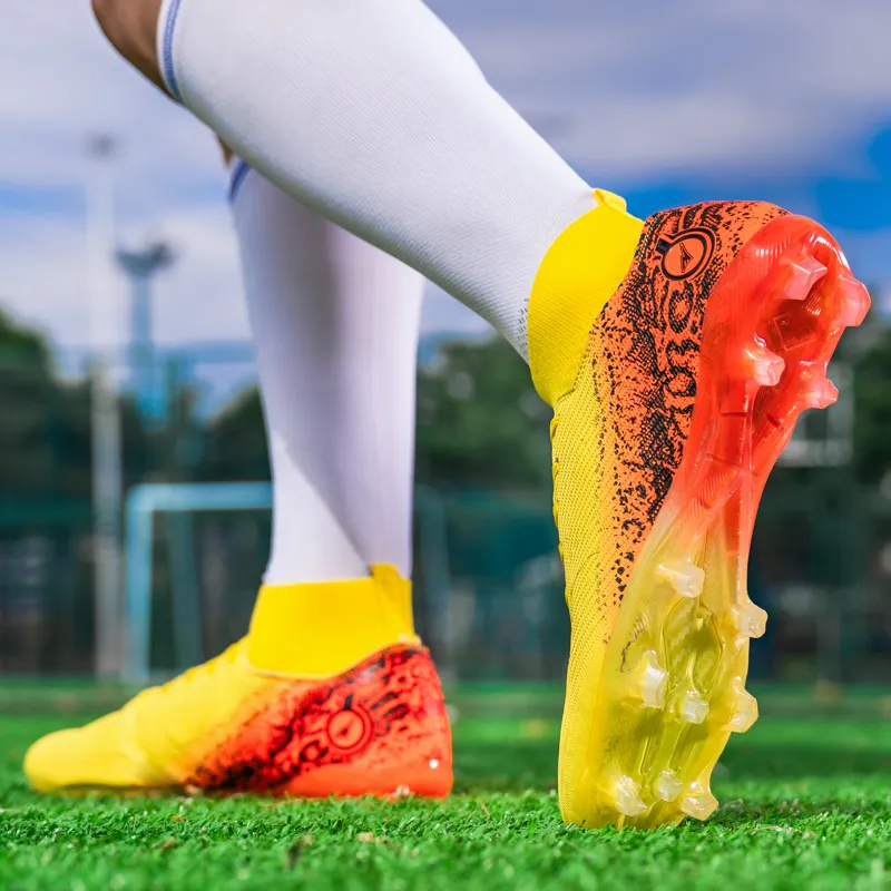 QIUTEXIONG SG Metal Long Studs Soft Ground Slip Resistant Coverage Soccer Shoes Unisex-25