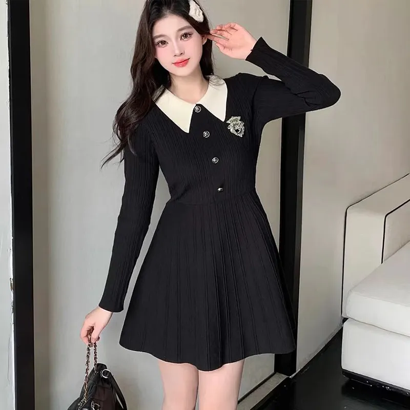 AFGGD Long Sleeved Dress Women's Black-2