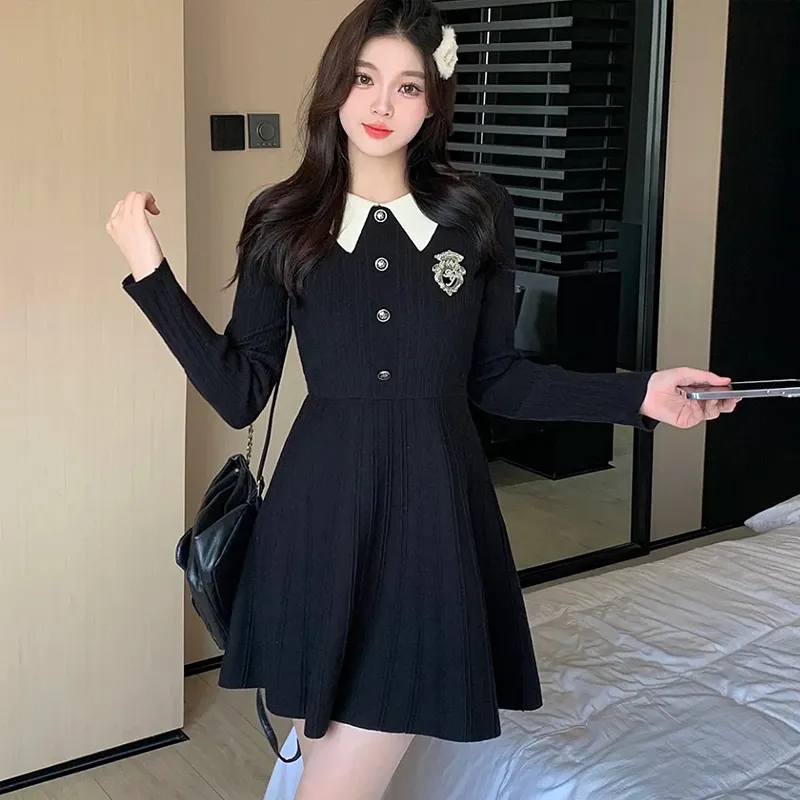 AFGGD Long Sleeved Dress Women's Black-3