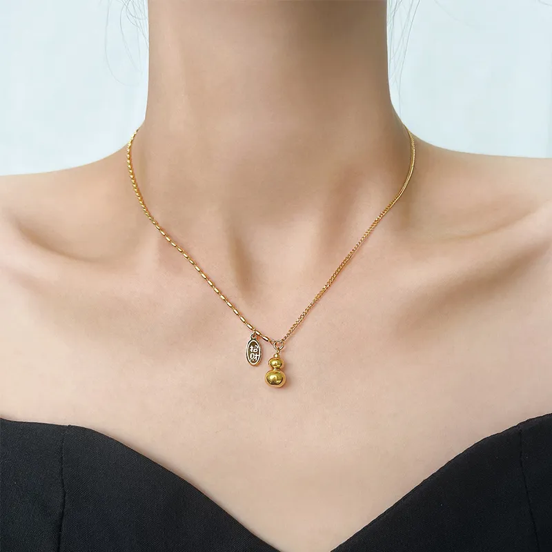 HOLLY RYAN Alloy Necklaces Women's-1