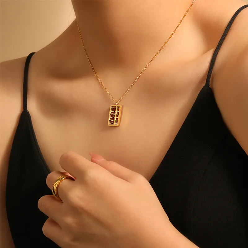 HOLLY RYAN Alloy Necklaces Women's-1