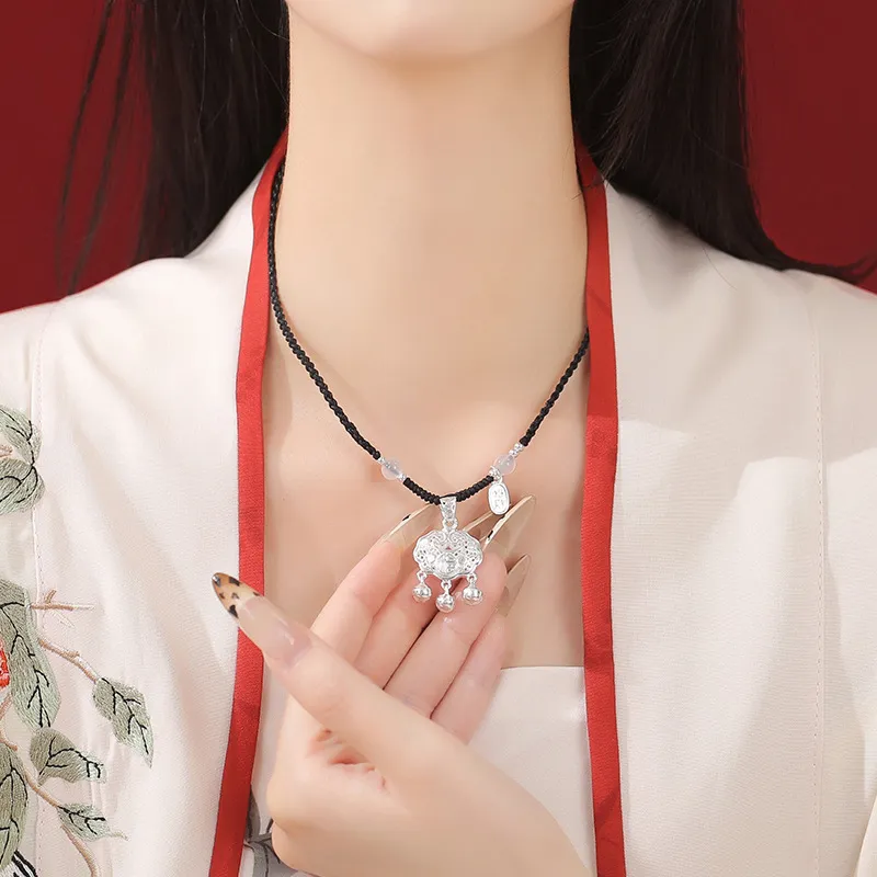 HOLLY RYAN Alloy Necklaces Women's-1
