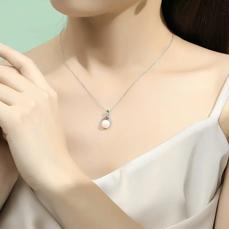HOLLY RYAN Pearl Necklaces Women's-1