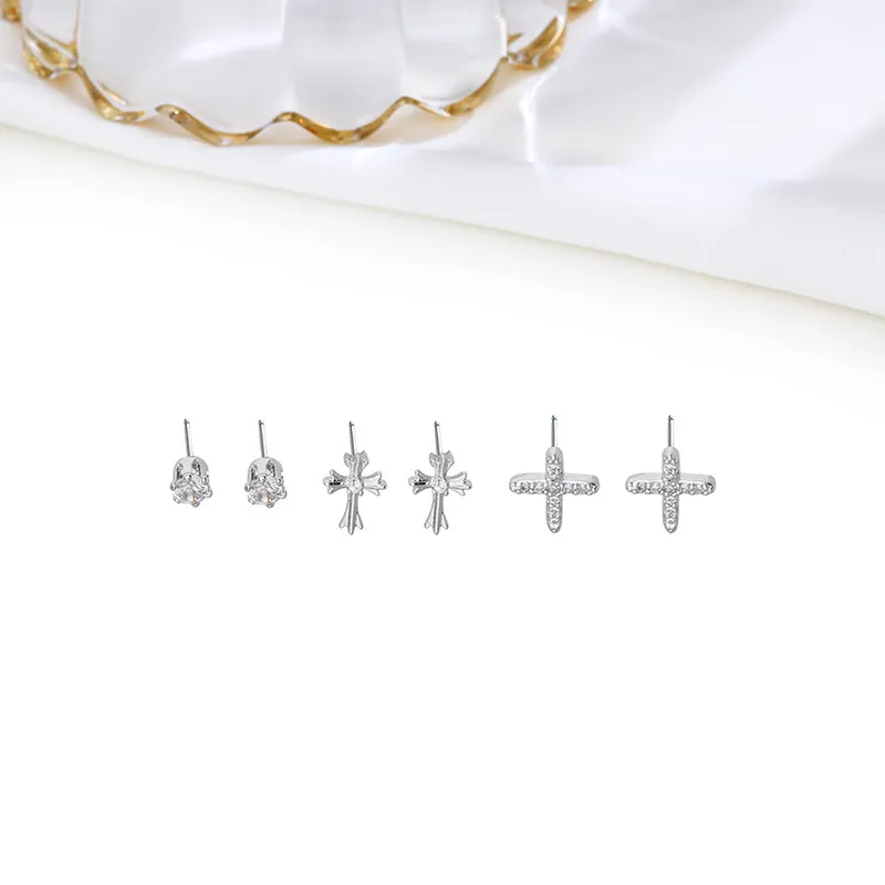 HOLLY RYAN Alloy Stud Earrings Unisex-1