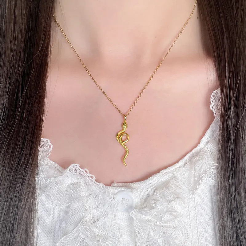 HOLLY RYAN Alloy Necklaces Women's-1