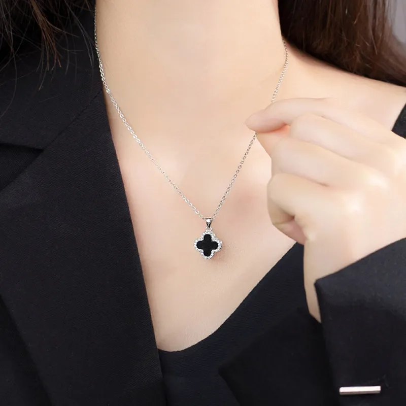 HOLLY RYAN Agate Mori Style Sweet Style Lucky Four Leaf Clover Necklace Women's-1