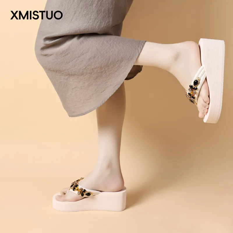 XMISTUO Quiet Abrasion Resistant Slip Resistant Flip Flops Women's-12