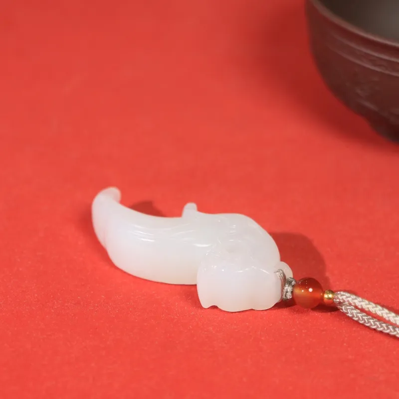 Jade Charm Yao Hetian Jade Necklaces White Jade/Pale Greenish White Jade Unisex-1