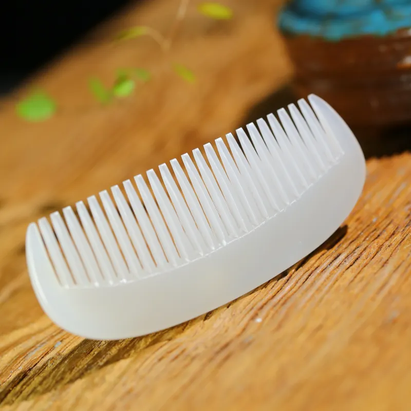 Jade Charm Yao Comb White Jade/Pale Greenish White Jade Unisex-2