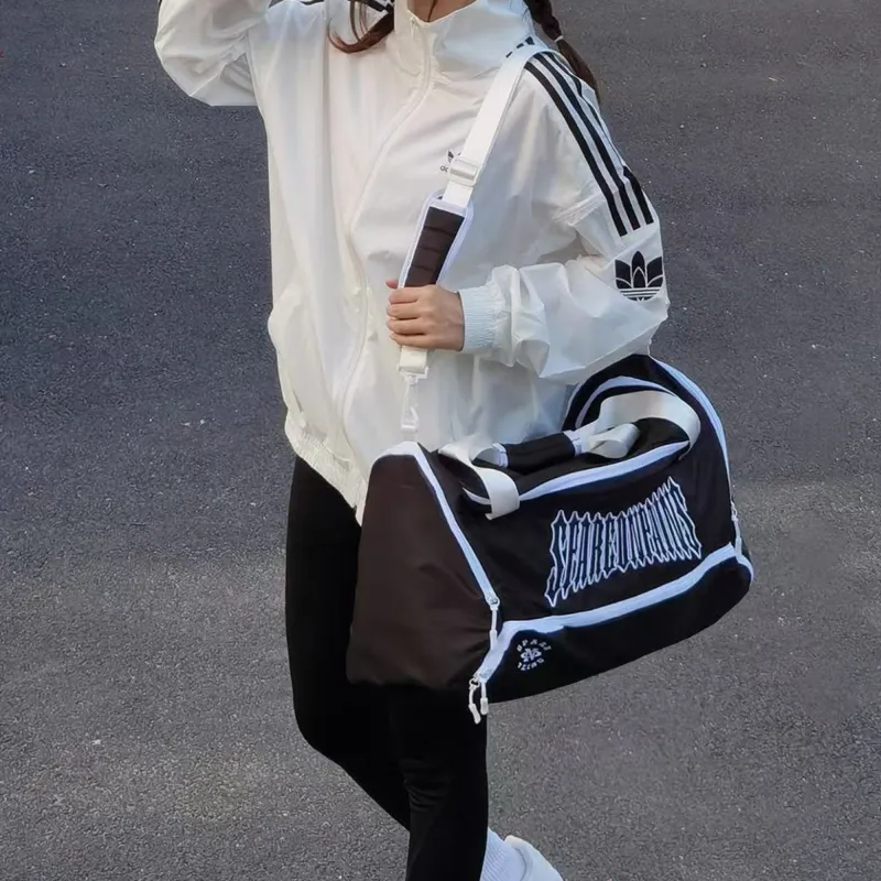 Spare No Pains. Polyester Basketball Bag, Crossbody Handbag, Gym Bag Tubas Unisex Black-1