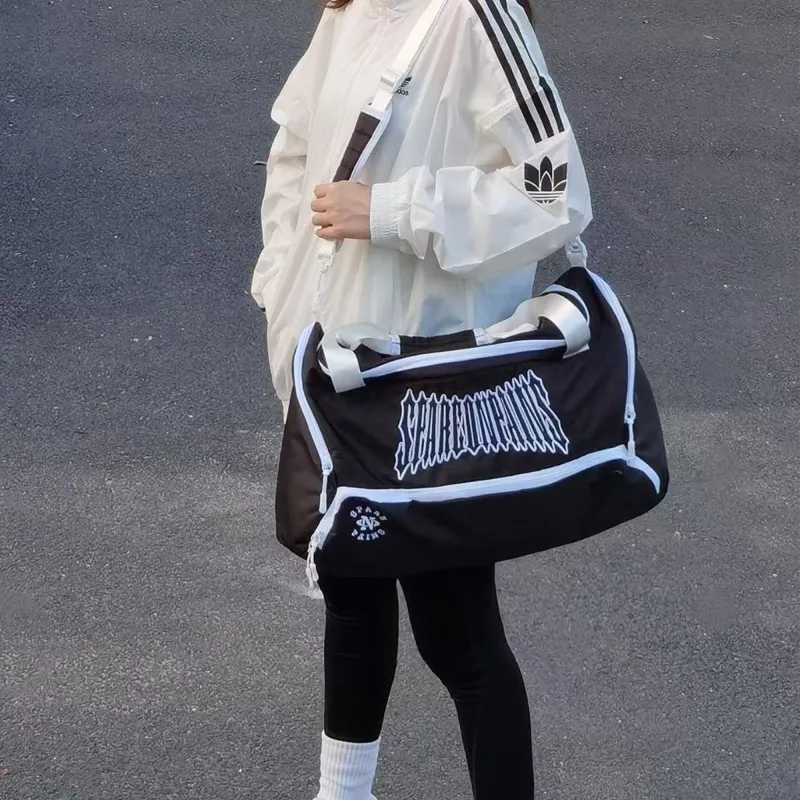Spare No Pains. Polyester Basketball Bag, Crossbody Handbag, Gym Bag Tubas Unisex Black-3