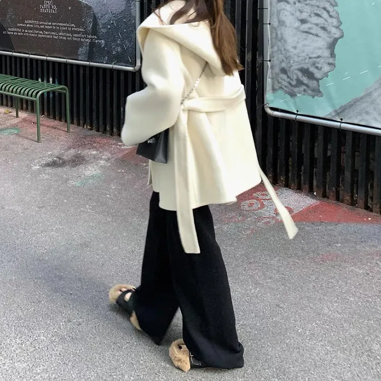 TORIGHT Velvet feel Coat Women's White-2
