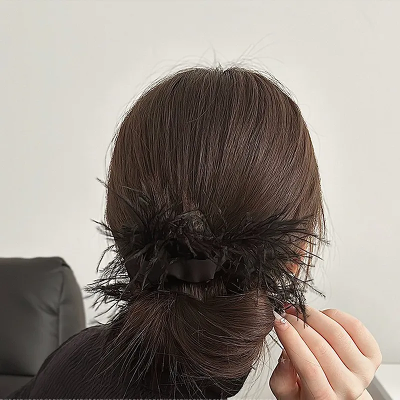 MISSJUJU Ostrich Feathers Hair Tie Women's-2