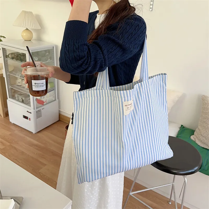 Juju Jimmy Fabric Shoulder Bag Large Size Women's Vertical Bar Blue-5