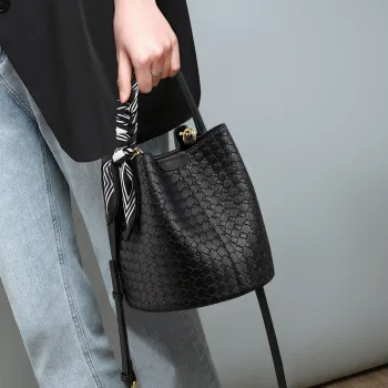 EBLAN Cow Leather Handbag, Shoulder Bag, Crossbody Bag, Bucket Bag Regular Women's Black