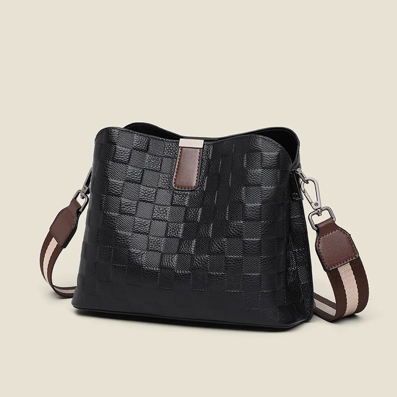 EBLAN Cow Leather Shoulder Bag, Crossbody Bag, Bucket Bag Regular Women's Black-3