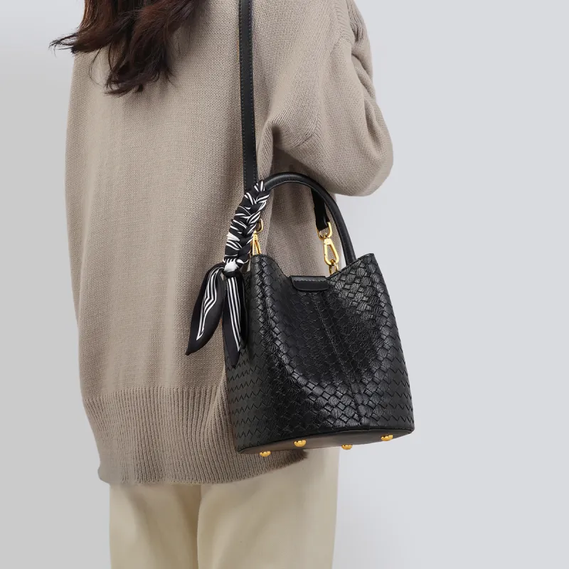 EBLAN Cow Leather Handbag, Shoulder Bag, Crossbody Bag, Bucket Bag Regular Women's Black-4