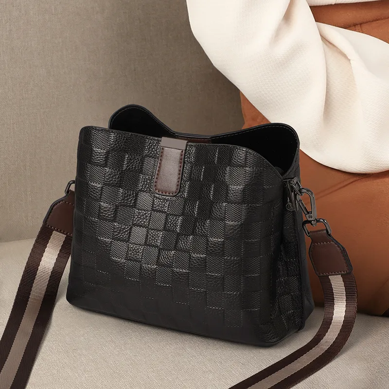 EBLAN Cow Leather Shoulder Bag, Crossbody Bag, Bucket Bag Regular Women's Black-1