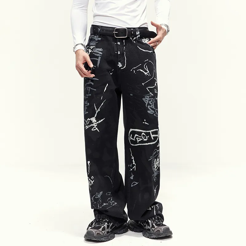Stradivarius Petite Pantaloncini mom slim di Tiered jeans lavaggio nero