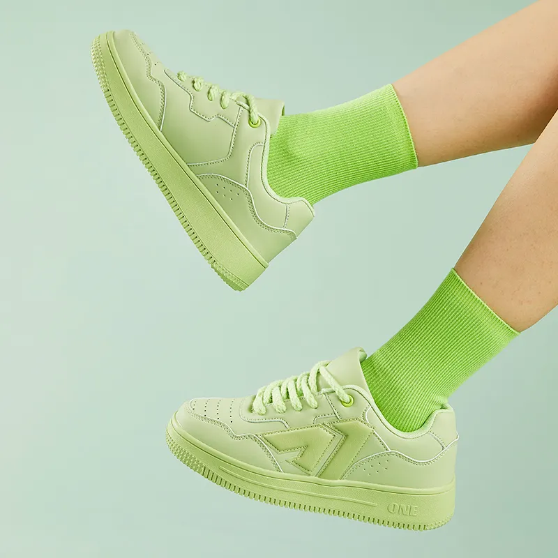 A1 Small White Shoes Coverage Wear-Resistant Lightweight Low-Top Skateboard Shoes Unisex-34