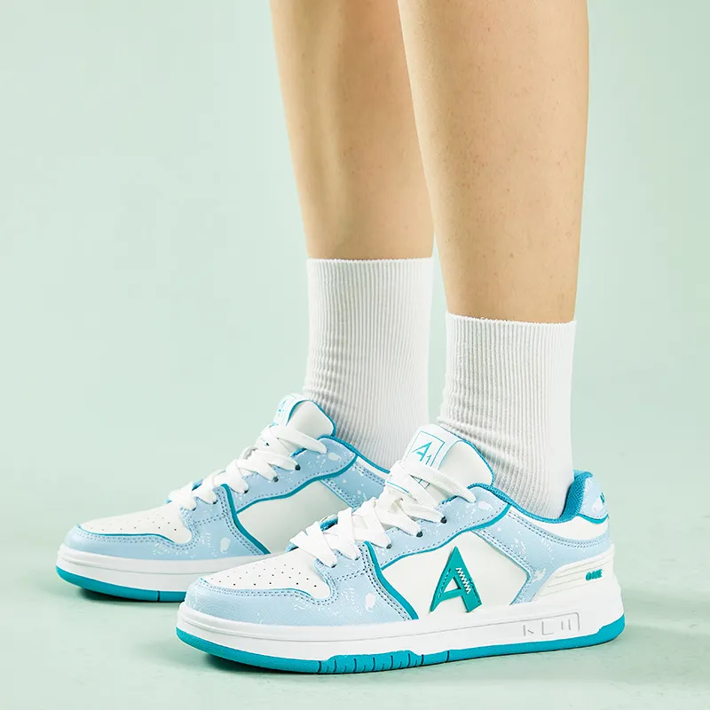 A1 Blue And White Porcelain Coverage Abrasion Resistant Height Increasing Low Top Skateboard Shoes Unisex-9