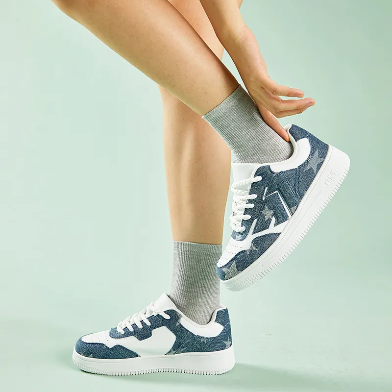 A1 Small White Shoes Coverage Wear-Resistant Lightweight Low-Top Skateboard Shoes Unisex-98