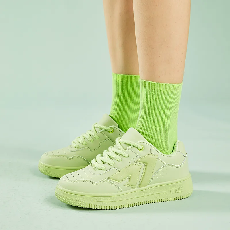 A1 Small White Shoes Coverage Wear-Resistant Lightweight Low-Top Skateboard Shoes Unisex-37