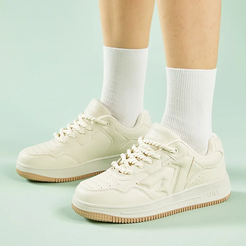 A1 Small White Shoes Coverage Wear-Resistant Lightweight Low-Top Skateboard Shoes Unisex-51