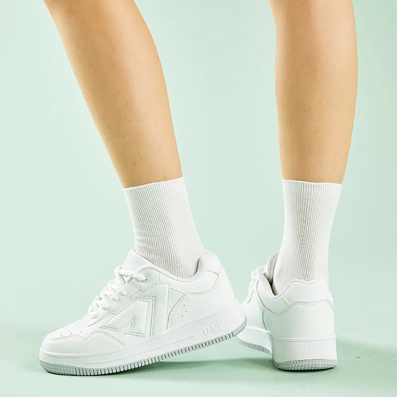 A1 Small White Shoes Coverage Wear-Resistant Lightweight Low-Top Skateboard Shoes Unisex-10