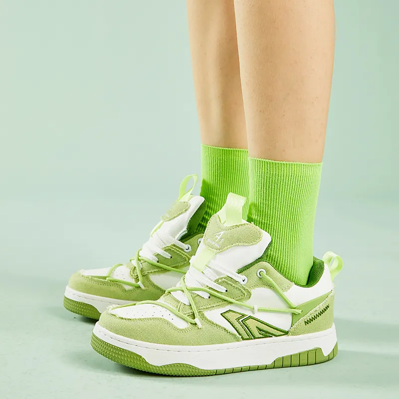 A1 Wear-Resistant Height Increasing Low-Top Puffy Skateboard Shoes Unisex-148